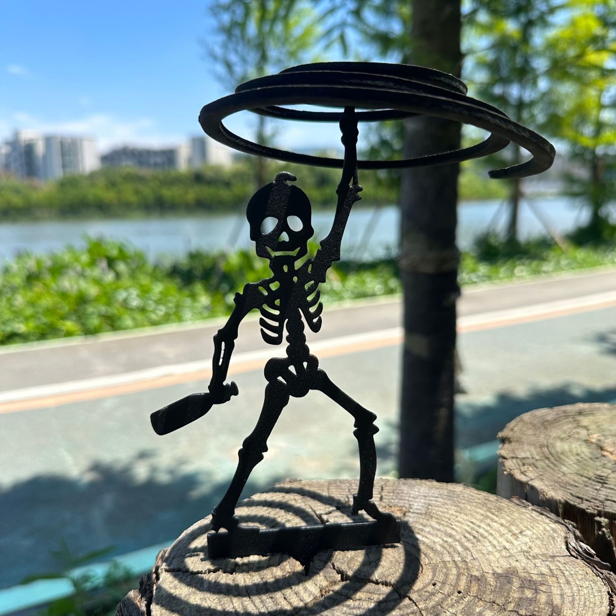 حامل رماية معدني محمول بهيكل م - مراجعة Halloween Skeleton Decoration وسعره